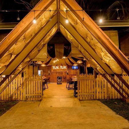 Tuk Tuk Boutique Hotel Negombo Eksteriør billede