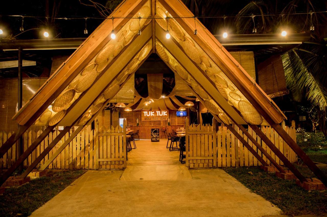 Tuk Tuk Boutique Hotel Negombo Eksteriør billede
